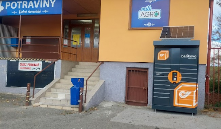 Aktuality / Nový Balíkomat SPS v Chmiňanoch: Slovak Parcel Servis sprístupnil nové miesto pre vyzdvihnutie balíkov - foto